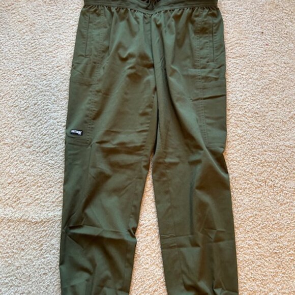 women's scrubs - Picture 2 of 5